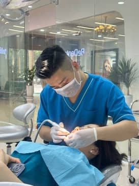 Slider image (4) BeDental - Porcelain Veneers & Implants Center